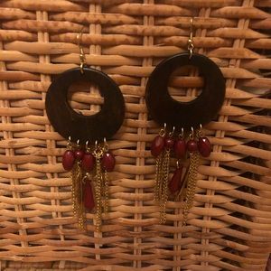 NWT~ gold feather chain wood burgundy earings